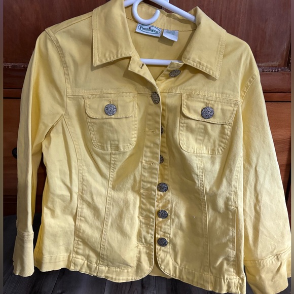 Adorable yellow patchington Jean style jacket. Size L - Picture 2 of 5